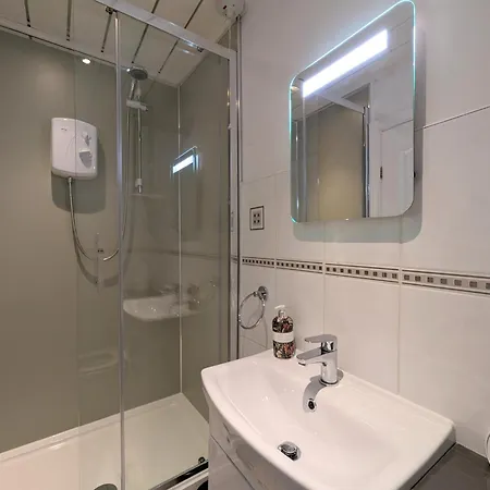 3 Bed In Sz469 Holiday home